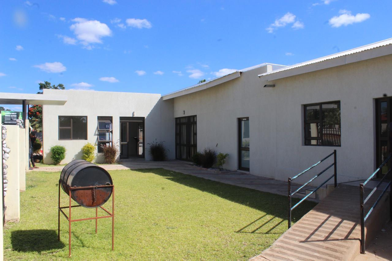 Tsumeb Guesthouse Kamho 외부 사진