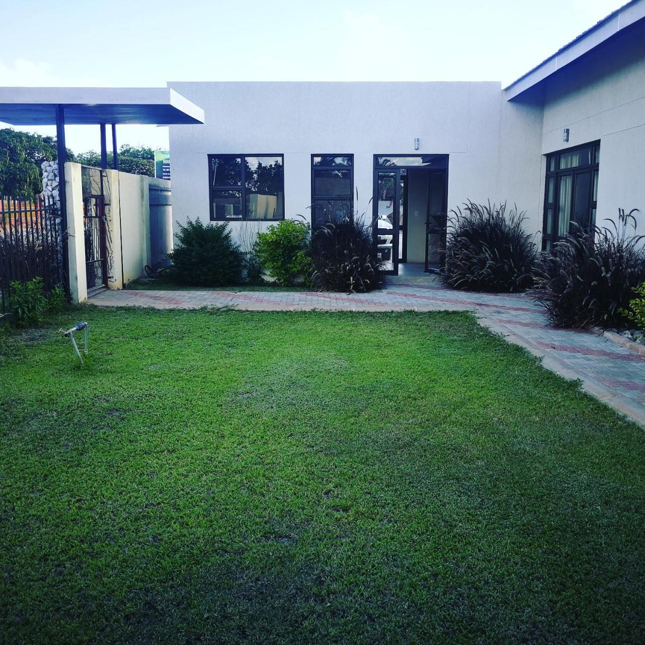 Tsumeb Guesthouse Kamho 외부 사진